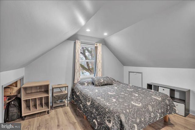 20 W LAUREL RD, Stratford, NJ 08084