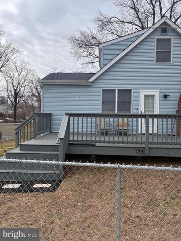 20 W LAUREL RD, Stratford, NJ 08084