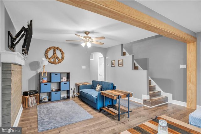 20 W LAUREL RD, Stratford, NJ 08084