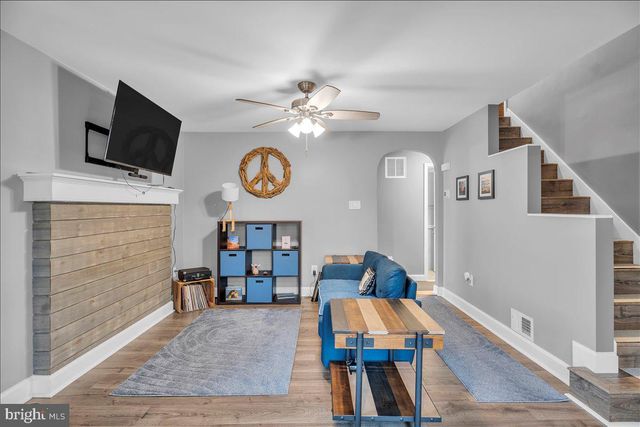 20 W LAUREL RD, Stratford, NJ 08084