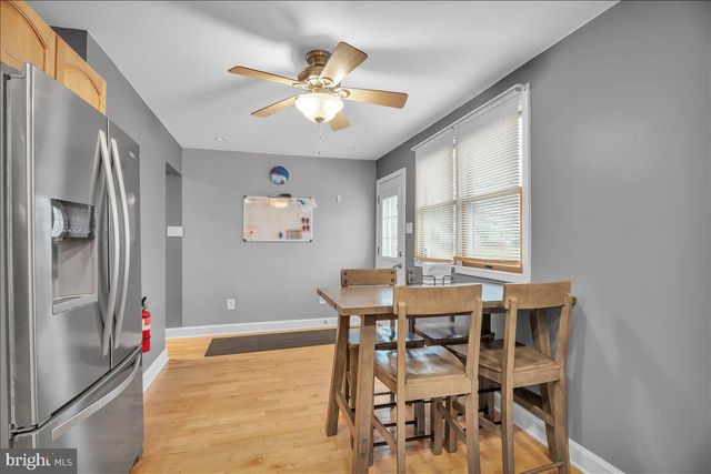 20 W LAUREL RD, Stratford, NJ 08084