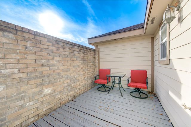 2122 Highland Hills Drive, Sugar Land, TX 77478