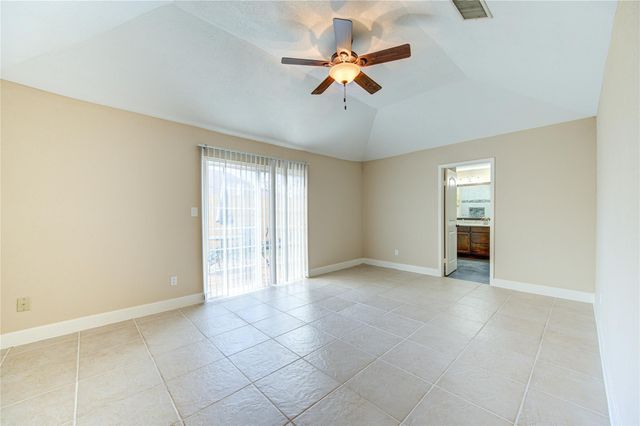 2122 Highland Hills Drive, Sugar Land, TX 77478