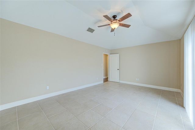 2122 Highland Hills Drive, Sugar Land, TX 77478