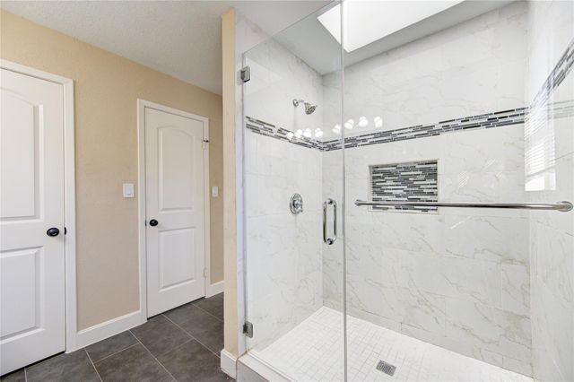 2122 Highland Hills Drive, Sugar Land, TX 77478
