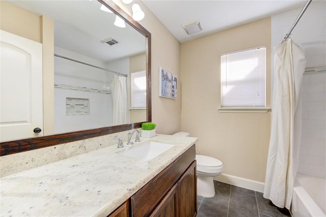 2122 Highland Hills Drive, Sugar Land, TX 77478
