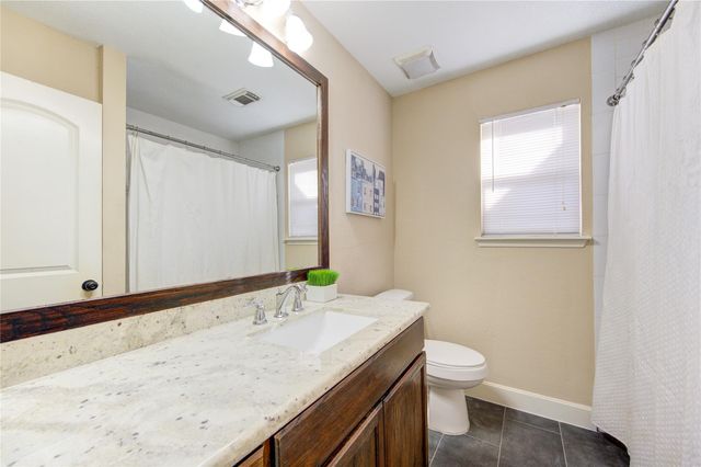 2122 Highland Hills Drive, Sugar Land, TX 77478