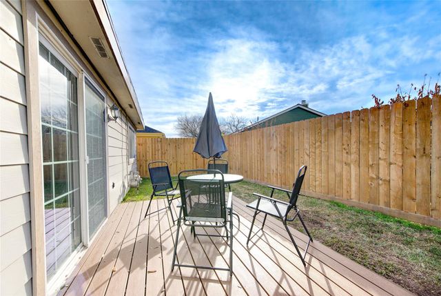2122 Highland Hills Drive, Sugar Land, TX 77478