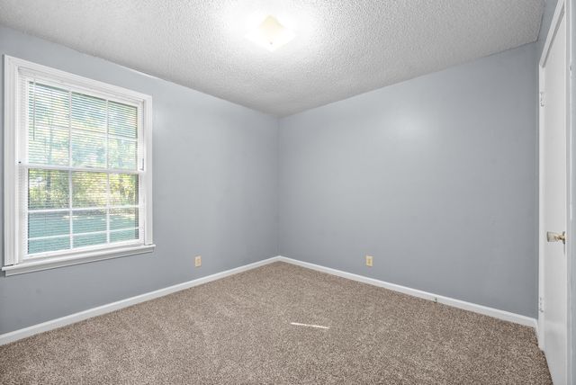 344 Dupuis Dr Apt B, Clarksville, TN 37042