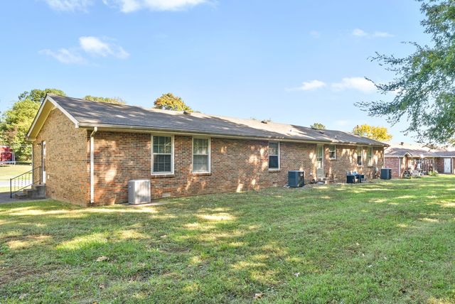 344 Dupuis Dr Apt B, Clarksville, TN 37042