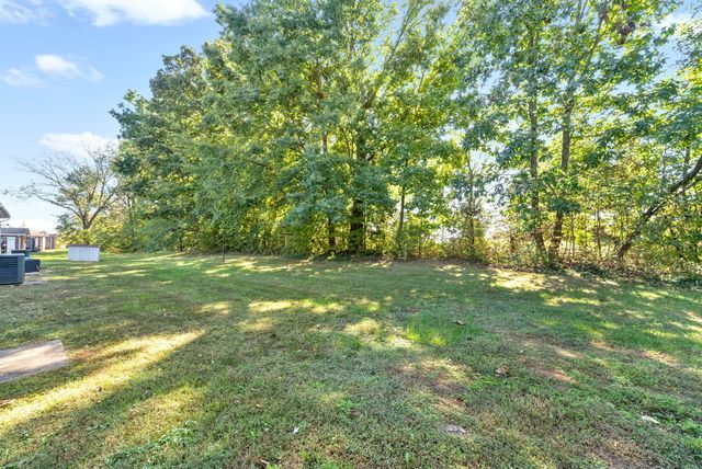 344 Dupuis Dr Apt B, Clarksville, TN 37042