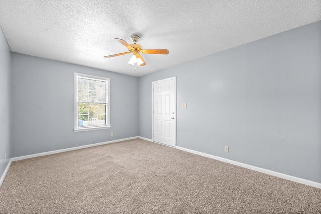 344 Dupuis Dr Apt B, Clarksville, TN 37042