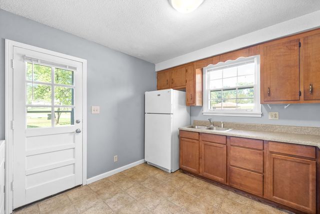 344 Dupuis Dr Apt B, Clarksville, TN 37042