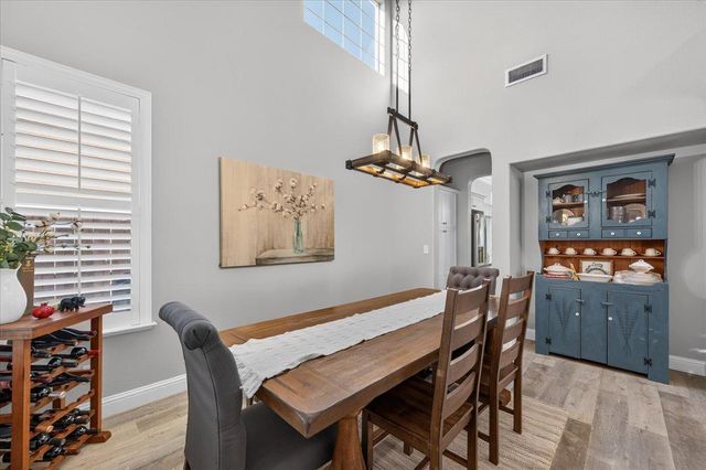 1943 N Douglas Avenue, Clovis, CA 93619