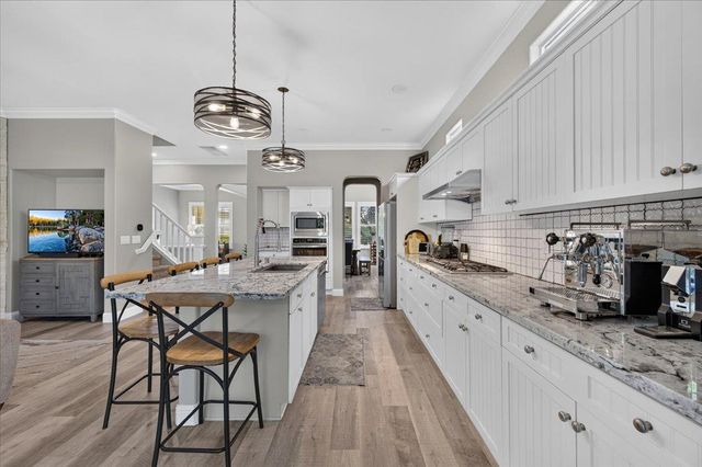 1943 N Douglas Avenue, Clovis, CA 93619
