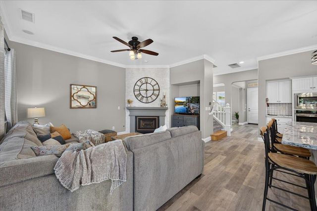 1943 N Douglas Avenue, Clovis, CA 93619