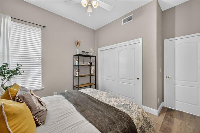 1943 N Douglas Avenue, Clovis, CA 93619