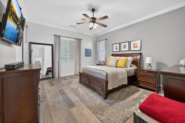 1943 N Douglas Avenue, Clovis, CA 93619