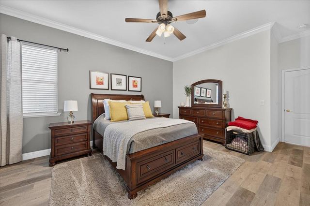 1943 N Douglas Avenue, Clovis, CA 93619