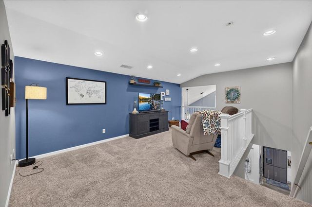 1943 N Douglas Avenue, Clovis, CA 93619