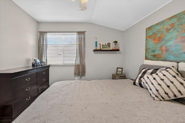 1943 N Douglas Avenue, Clovis, CA 93619