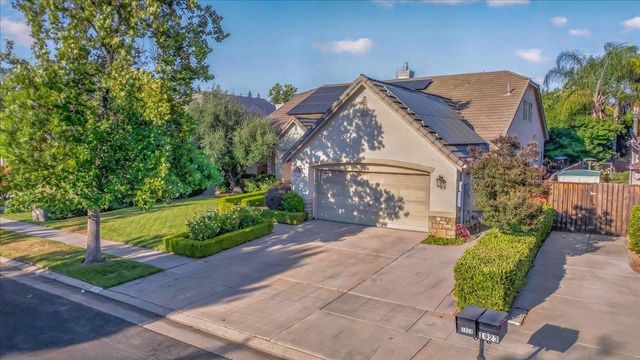 1943 N Douglas Avenue, Clovis, CA 93619