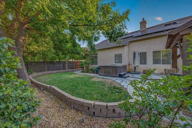 1943 N Douglas Avenue, Clovis, CA 93619