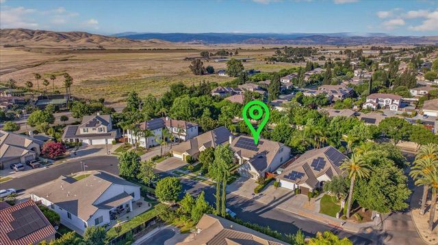 1943 N Douglas Avenue, Clovis, CA 93619