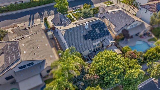 1943 N Douglas Avenue, Clovis, CA 93619