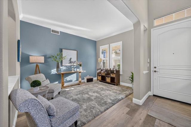 1943 N Douglas Avenue, Clovis, CA 93619