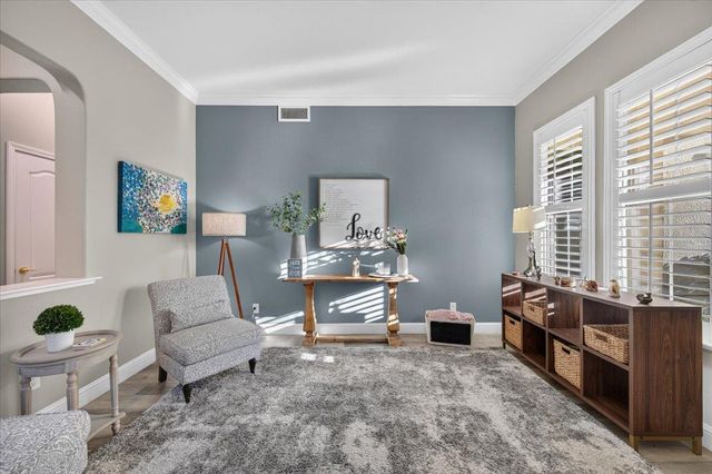 1943 N Douglas Avenue, Clovis, CA 93619