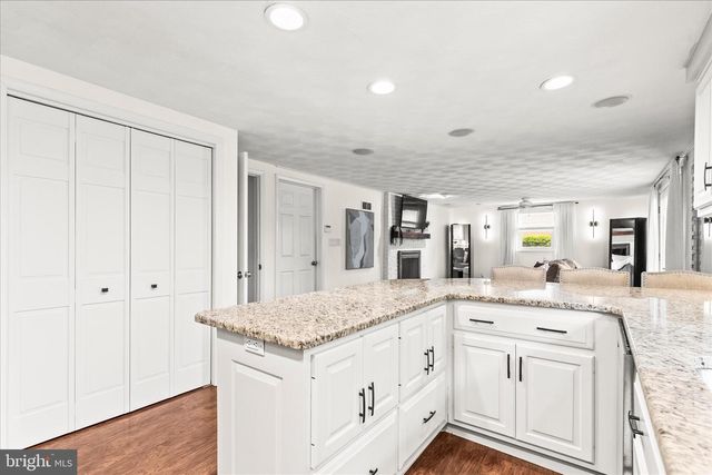 3126 SKYLIGHT DR E, York, PA 17402