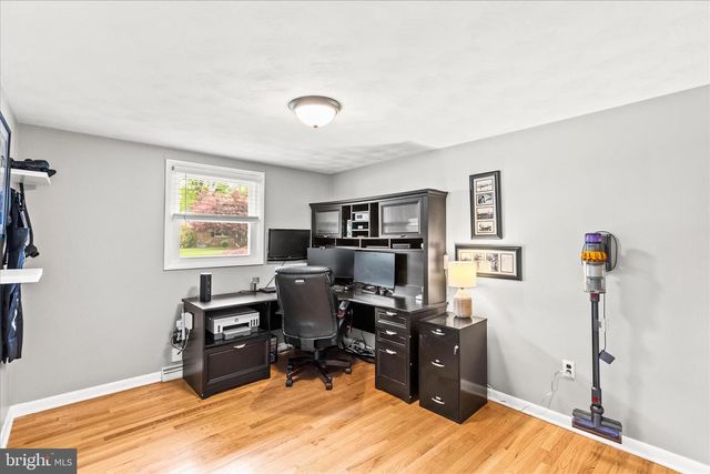 3126 SKYLIGHT DR E, York, PA 17402