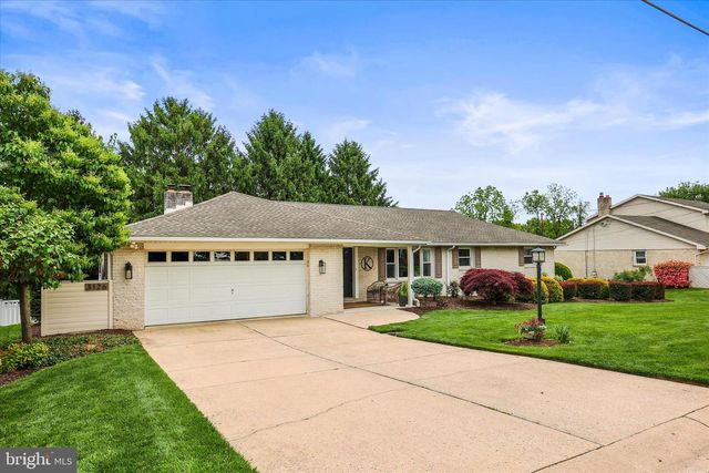 3126 SKYLIGHT DR E, York, PA 17402