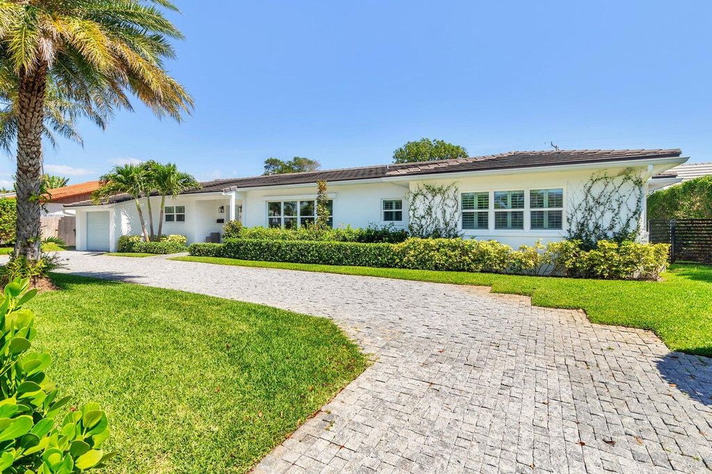 215 Cortez Road, West Palm Beach, FL 33405