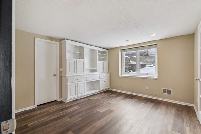 1500 Dover Bay Drive, Clive, IA 50325