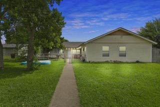 1732 Lynn Lane, Freeport, TX 77541