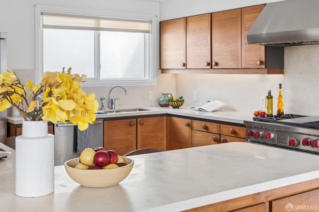 2091 35th Avenue, San Francisco, CA 94116