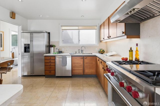 2091 35th Avenue, San Francisco, CA 94116