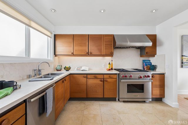 2091 35th Avenue, San Francisco, CA 94116