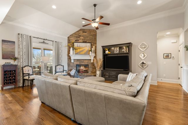 312 Fawns Pass, Lebanon, TN 37087