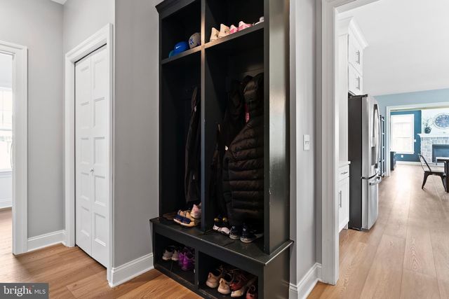 2058 N AUTUMN CHASE DR, Mechanicsburg, PA 17055