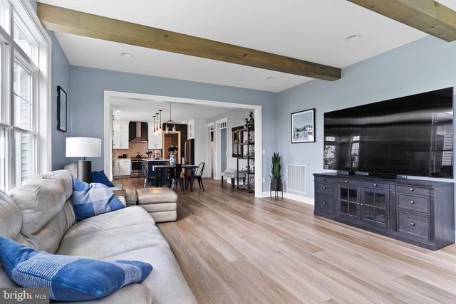 2058 N AUTUMN CHASE DR, Mechanicsburg, PA 17055