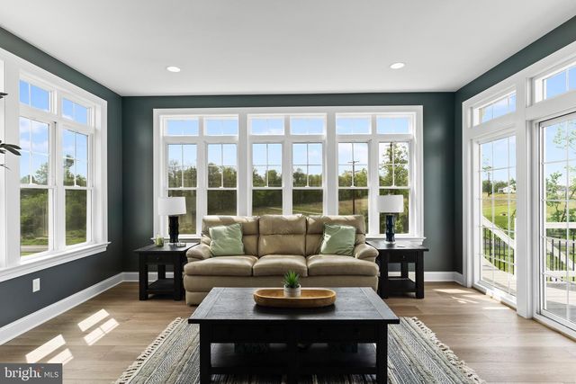 2058 N AUTUMN CHASE DR, Mechanicsburg, PA 17055