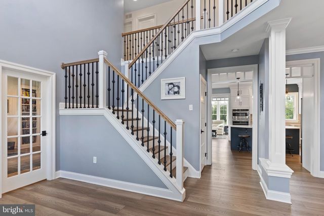 2058 N AUTUMN CHASE DR, Mechanicsburg, PA 17055