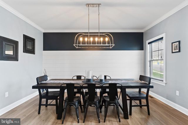 2058 N AUTUMN CHASE DR, Mechanicsburg, PA 17055