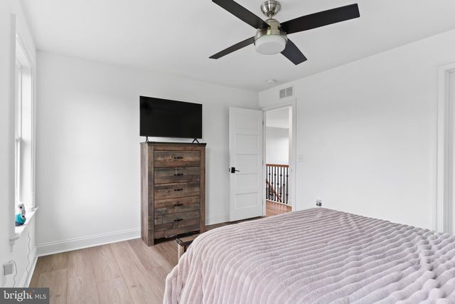 2058 N AUTUMN CHASE DR, Mechanicsburg, PA 17055