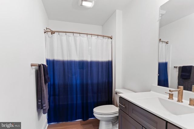 2058 N AUTUMN CHASE DR, Mechanicsburg, PA 17055