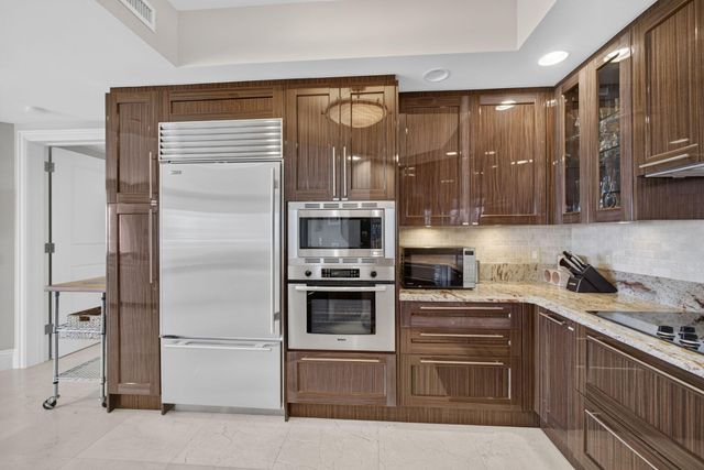 2700 N Ocean Drive 905B, Singer Island, FL 33404