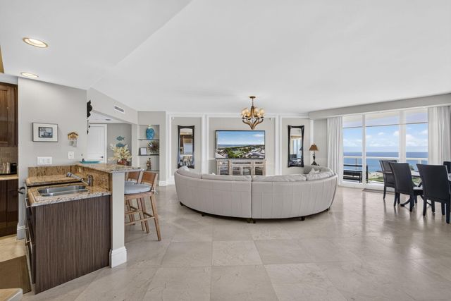 2700 N Ocean Drive 905B, Singer Island, FL 33404